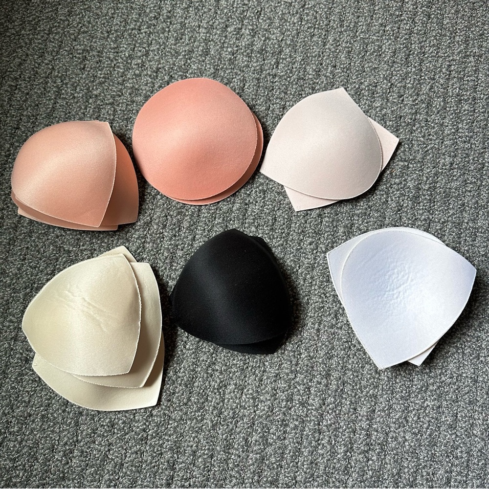 Lot of bra padding
